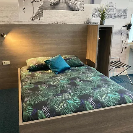 Poseidon Scheveningen * لاهاي
