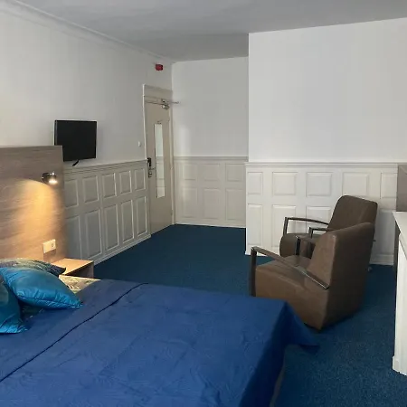 Poseidon Hotel *